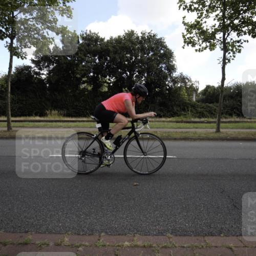 11.08.2024 - GEWOBA Citytriathlon Bremen H.Heesch http://msf.ph/oto/6774923 11.08.2024 10:38:09 Radfahren 3, 52, 56, 94 meine-sportfotos.de