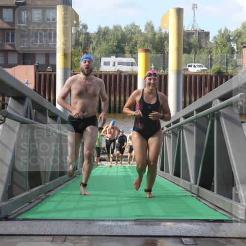 11.08.2024 - GEWOBA Citytriathlon Bremen Lena Gebhardt http://msf.ph/oto/6774936 11.08.2024 10:11:52 Schwimmen 2, 15, 18, 32, 35, 74, 84, 88, 97, 113, 114 meine-sportfotos.de