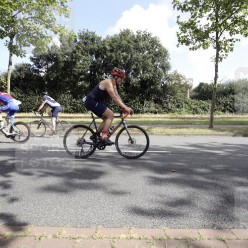11.08.2024 - GEWOBA Citytriathlon Bremen H.Heesch http://msf.ph/oto/6774964 11.08.2024 10:39:39 Radfahren 78, 99 meine-sportfotos.de