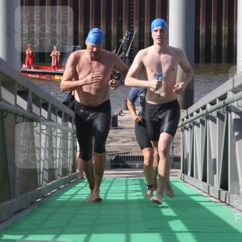 11.08.2024 - GEWOBA Citytriathlon Bremen Lena Gebhardt http://msf.ph/oto/6774984 11.08.2024 10:11:57 Schwimmen 2, 15, 18, 49, 74, 84, 88, 97, 113, 114 meine-sportfotos.de