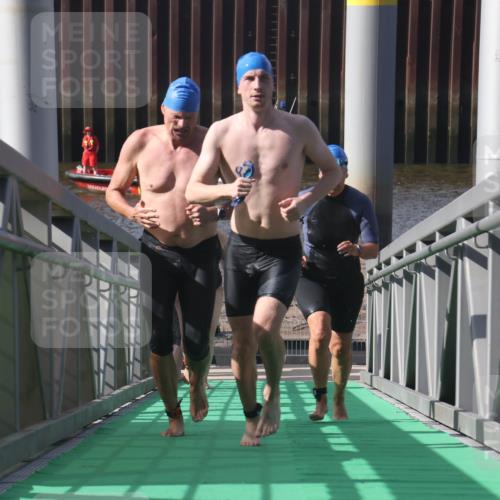 11.08.2024 - GEWOBA Citytriathlon Bremen Lena Gebhardt http://msf.ph/oto/6774992 11.08.2024 10:11:58 Schwimmen 2, 15, 18, 49, 74, 84, 88, 97, 113, 114 meine-sportfotos.de