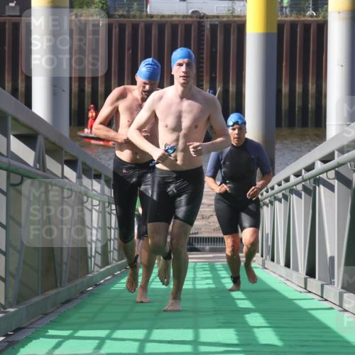 11.08.2024 - GEWOBA Citytriathlon Bremen Lena Gebhardt http://msf.ph/oto/6774996 11.08.2024 10:11:58 Schwimmen 2, 15, 18, 49, 74, 84, 88, 97, 113, 114 meine-sportfotos.de