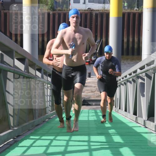 11.08.2024 - GEWOBA Citytriathlon Bremen Lena Gebhardt http://msf.ph/oto/6775007 11.08.2024 10:11:58 Schwimmen 2, 15, 18, 49, 74, 84, 88, 97, 113, 114 meine-sportfotos.de