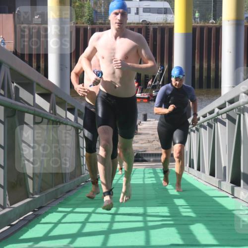 11.08.2024 - GEWOBA Citytriathlon Bremen Lena Gebhardt http://msf.ph/oto/6775012 11.08.2024 10:11:59 Schwimmen 15, 18, 49, 74, 84, 88, 97, 113, 114 meine-sportfotos.de