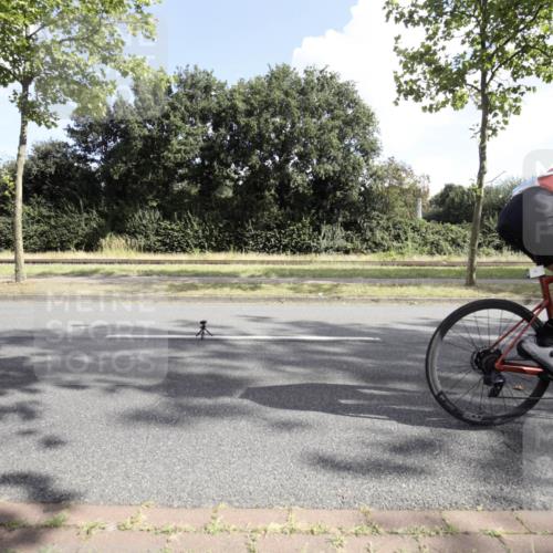 11.08.2024 - GEWOBA Citytriathlon Bremen H.Heesch http://msf.ph/oto/6775021 11.08.2024 10:41:21 Radfahren 15, 34, 84 meine-sportfotos.de