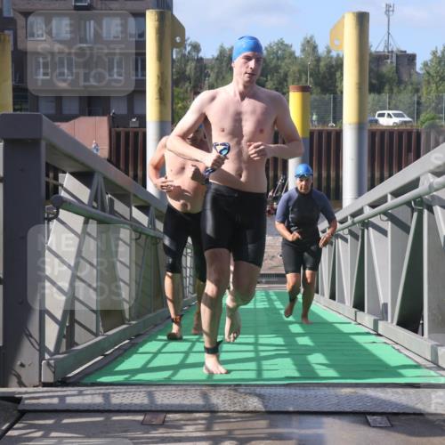 11.08.2024 - GEWOBA Citytriathlon Bremen Lena Gebhardt http://msf.ph/oto/6775022 11.08.2024 10:12:00 Schwimmen 15, 49, 74, 84, 88, 97, 113, 114 meine-sportfotos.de