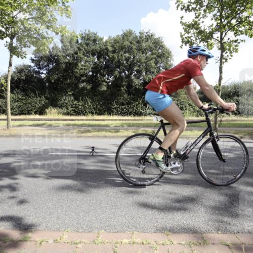 11.08.2024 - GEWOBA Citytriathlon Bremen H.Heesch http://msf.ph/oto/6775028 11.08.2024 10:41:45 Radfahren 7, 35, 47, 102, 110 meine-sportfotos.de