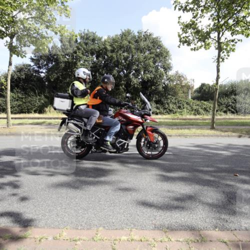 11.08.2024 - GEWOBA Citytriathlon Bremen H.Heesch http://msf.ph/oto/6775032 11.08.2024 10:41:55 Radfahren 5, 75, 102 meine-sportfotos.de