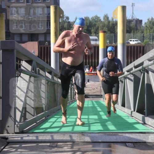 11.08.2024 - GEWOBA Citytriathlon Bremen Lena Gebhardt http://msf.ph/oto/6775044 11.08.2024 10:12:01 Schwimmen 15, 49, 74, 84, 88, 97, 113, 114 meine-sportfotos.de