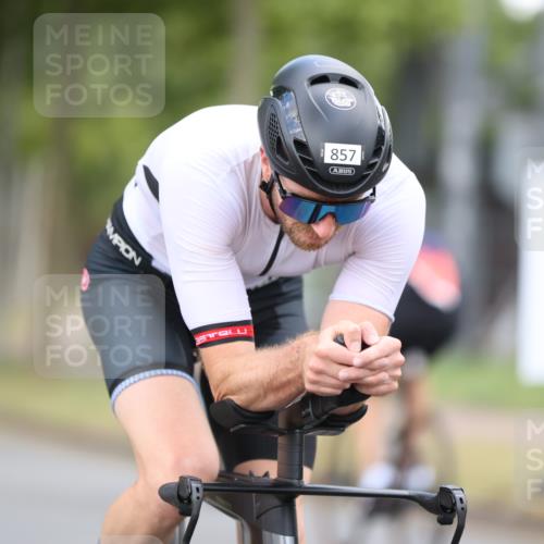 11.08.2024 - GEWOBA Citytriathlon Bremen H.Heesch http://msf.ph/oto/6775046 11.08.2024 11:42:49 Radfahren 857, 1008 meine-sportfotos.de