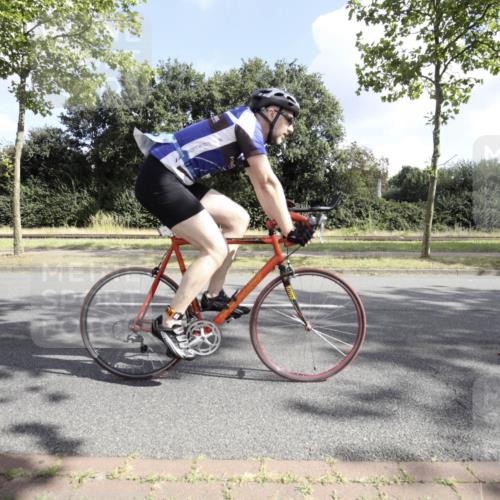 11.08.2024 - GEWOBA Citytriathlon Bremen H.Heesch http://msf.ph/oto/6775058 11.08.2024 10:42:43 Radfahren 12, 18, 67, 68, 70, 74, 88, 106 meine-sportfotos.de