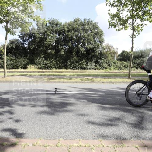 11.08.2024 - GEWOBA Citytriathlon Bremen H.Heesch http://msf.ph/oto/6775070 11.08.2024 10:42:47 Radfahren 12, 18, 21, 67, 68, 70, 88 meine-sportfotos.de