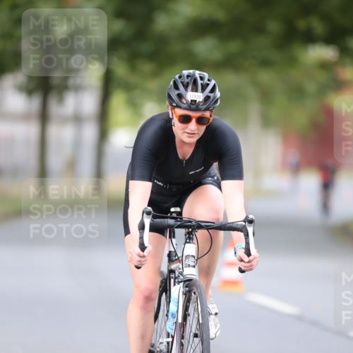 11.08.2024 - GEWOBA Citytriathlon Bremen H.Heesch http://msf.ph/oto/6775093 11.08.2024 11:42:57 Radfahren 780, 857, 1008 meine-sportfotos.de