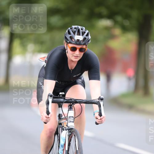 11.08.2024 - GEWOBA Citytriathlon Bremen H.Heesch http://msf.ph/oto/6775101 11.08.2024 11:42:57 Radfahren 780, 857, 1008 meine-sportfotos.de