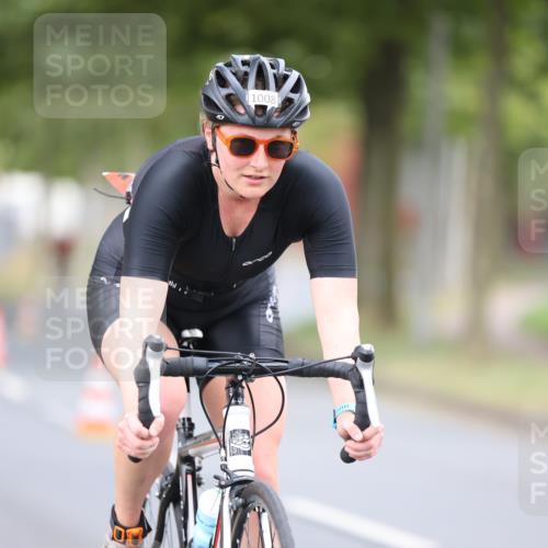 11.08.2024 - GEWOBA Citytriathlon Bremen H.Heesch http://msf.ph/oto/6775108 11.08.2024 11:42:57 Radfahren 780, 857, 1008 meine-sportfotos.de