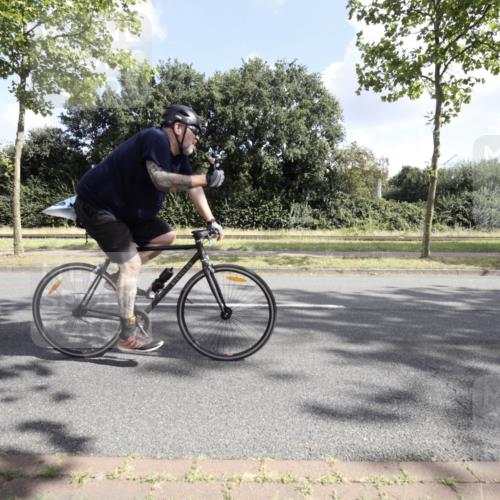 11.08.2024 - GEWOBA Citytriathlon Bremen H.Heesch http://msf.ph/oto/6775112 11.08.2024 10:43:38 Radfahren 2, 6, 17, 108 meine-sportfotos.de