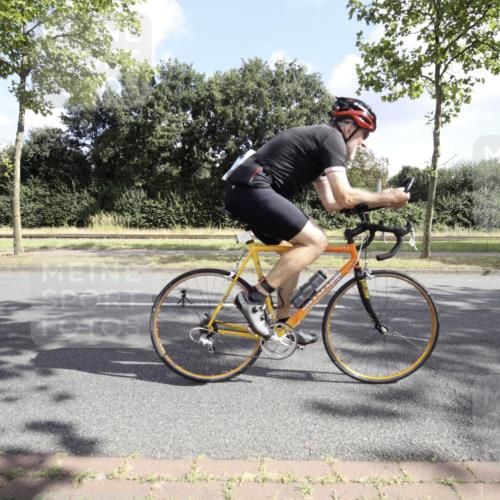 11.08.2024 - GEWOBA Citytriathlon Bremen H.Heesch http://msf.ph/oto/6775124 11.08.2024 10:44:06 Radfahren 23, 28, 37, 39, 48, 104, 113, 114 meine-sportfotos.de
