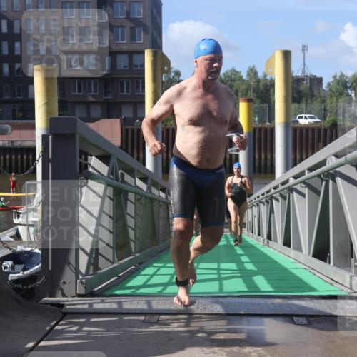 11.08.2024 - GEWOBA Citytriathlon Bremen Lena Gebhardt http://msf.ph/oto/6775138 11.08.2024 10:12:14 Schwimmen 15, 38, 49, 68, 88, 97, 104, 114 meine-sportfotos.de