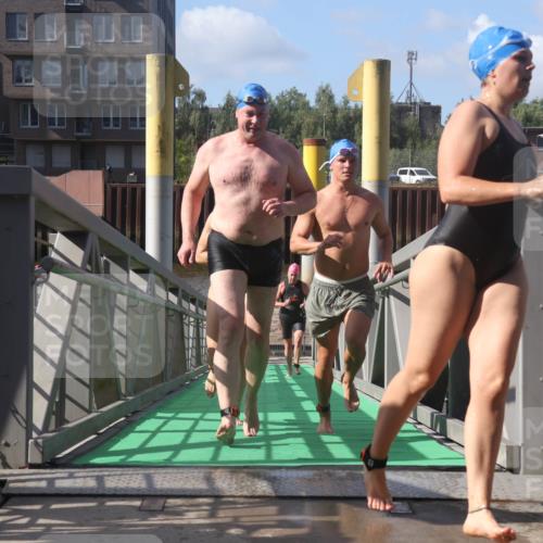 11.08.2024 - GEWOBA Citytriathlon Bremen Lena Gebhardt http://msf.ph/oto/6775158 11.08.2024 10:12:18 Schwimmen 36, 38, 49, 68, 104 meine-sportfotos.de