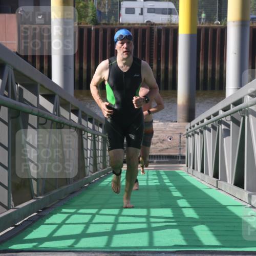 11.08.2024 - GEWOBA Citytriathlon Bremen Lena Gebhardt http://msf.ph/oto/6775192 11.08.2024 10:12:27 Schwimmen 36, 38, 68, 104 meine-sportfotos.de