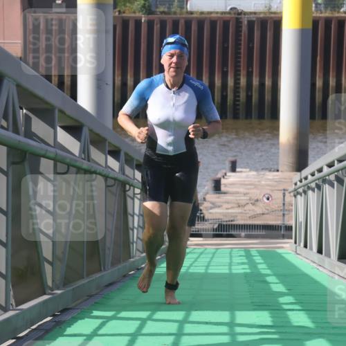 11.08.2024 - GEWOBA Citytriathlon Bremen Lena Gebhardt http://msf.ph/oto/6775222 11.08.2024 10:12:40 Schwimmen 36, 54, 67, 93 meine-sportfotos.de