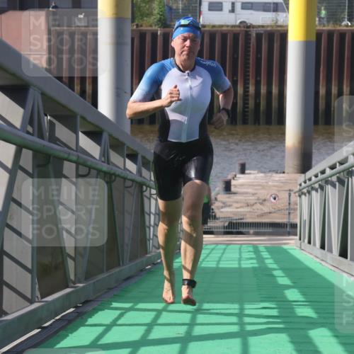 11.08.2024 - GEWOBA Citytriathlon Bremen Lena Gebhardt http://msf.ph/oto/6775223 11.08.2024 10:12:41 Schwimmen 54, 67, 93 meine-sportfotos.de