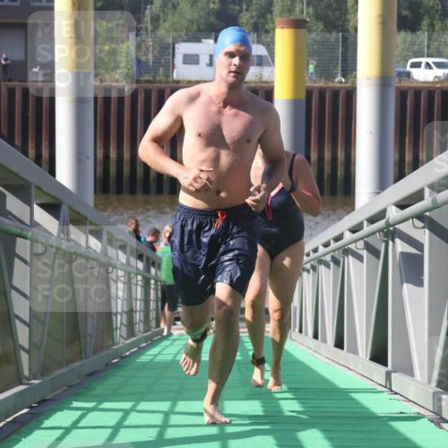 11.08.2024 - GEWOBA Citytriathlon Bremen Lena Gebhardt http://msf.ph/oto/6775287 11.08.2024 10:14:03 Schwimmen 13, 34, 39, 90, 115 meine-sportfotos.de