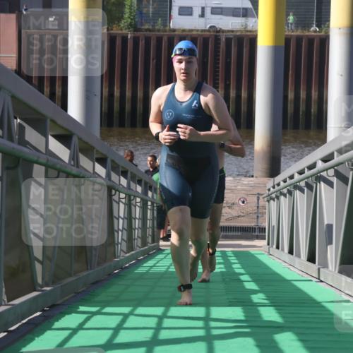 11.08.2024 - GEWOBA Citytriathlon Bremen Lena Gebhardt http://msf.ph/oto/6775346 11.08.2024 10:14:34 Schwimmen 53, 76, 100 meine-sportfotos.de