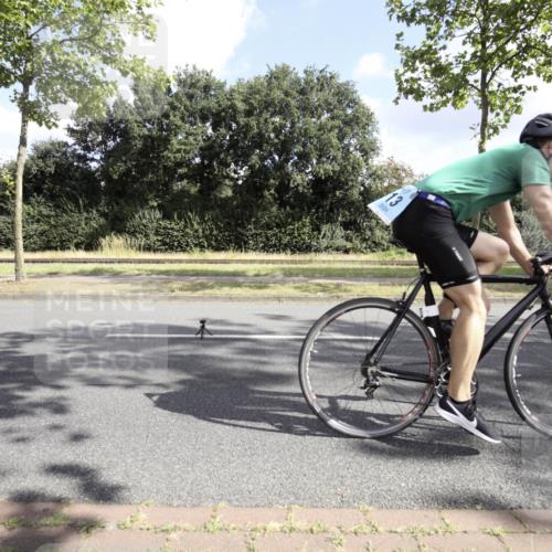 11.08.2024 - GEWOBA Citytriathlon Bremen H.Heesch http://msf.ph/oto/6775414 11.08.2024 10:45:06 Radfahren 13, 51, 54, 97 meine-sportfotos.de