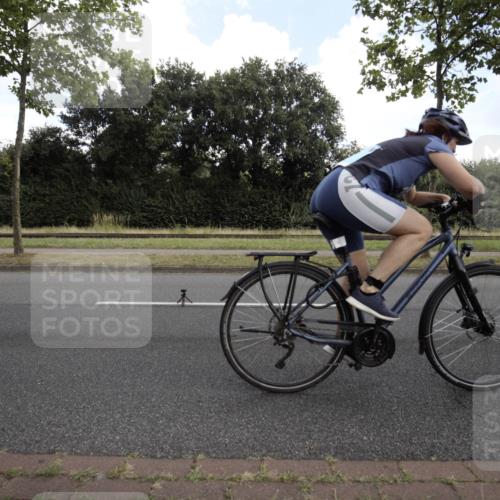 11.08.2024 - GEWOBA Citytriathlon Bremen H.Heesch http://msf.ph/oto/6775426 11.08.2024 10:50:18 Radfahren 53 meine-sportfotos.de
