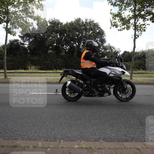 11.08.2024 - GEWOBA Citytriathlon Bremen H.Heesch http://msf.ph/oto/6775430 11.08.2024 10:51:38 Radfahren  meine-sportfotos.de