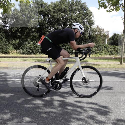 11.08.2024 - GEWOBA Citytriathlon Bremen H.Heesch http://msf.ph/oto/6775433 11.08.2024 11:34:27 Radfahren 812 meine-sportfotos.de