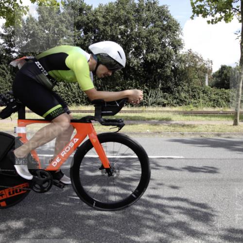 11.08.2024 - GEWOBA Citytriathlon Bremen H.Heesch http://msf.ph/oto/6775436 11.08.2024 11:35:36 Radfahren 817, 862, 934 meine-sportfotos.de
