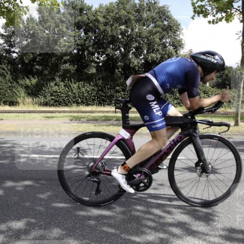 11.08.2024 - GEWOBA Citytriathlon Bremen H.Heesch http://msf.ph/oto/6775437 11.08.2024 11:35:51 Radfahren 783 meine-sportfotos.de