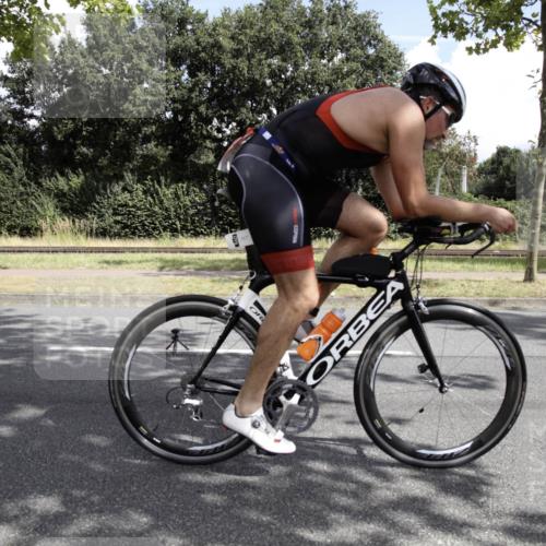 11.08.2024 - GEWOBA Citytriathlon Bremen H.Heesch http://msf.ph/oto/6775441 11.08.2024 11:36:38 Radfahren 794, 917 meine-sportfotos.de