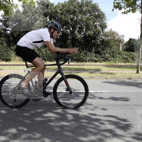 11.08.2024 - GEWOBA Citytriathlon Bremen H.Heesch http://msf.ph/oto/6775446 11.08.2024 11:37:45 Radfahren 751, 804, 856, 898 meine-sportfotos.de