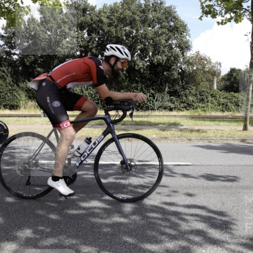 11.08.2024 - GEWOBA Citytriathlon Bremen H.Heesch http://msf.ph/oto/6775448 11.08.2024 11:37:58 Radfahren 751, 804 meine-sportfotos.de