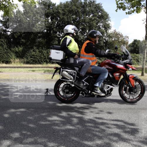 11.08.2024 - GEWOBA Citytriathlon Bremen H.Heesch http://msf.ph/oto/6775456 11.08.2024 11:39:03 Radfahren 821 meine-sportfotos.de