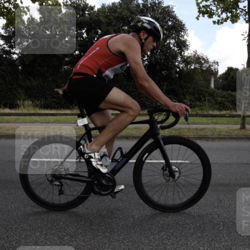 11.08.2024 - GEWOBA Citytriathlon Bremen H.Heesch http://msf.ph/oto/6775460 11.08.2024 11:39:47 Radfahren 807, 820, 823, 878 meine-sportfotos.de