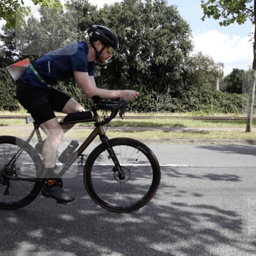 11.08.2024 - GEWOBA Citytriathlon Bremen H.Heesch http://msf.ph/oto/6775475 11.08.2024 11:41:35 Radfahren 758, 786, 835, 859, 896, 902, 1020 meine-sportfotos.de