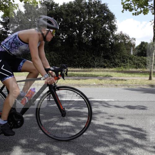 11.08.2024 - GEWOBA Citytriathlon Bremen H.Heesch http://msf.ph/oto/6775478 11.08.2024 11:41:44 Radfahren 758, 786, 835, 859, 965, 1020 meine-sportfotos.de