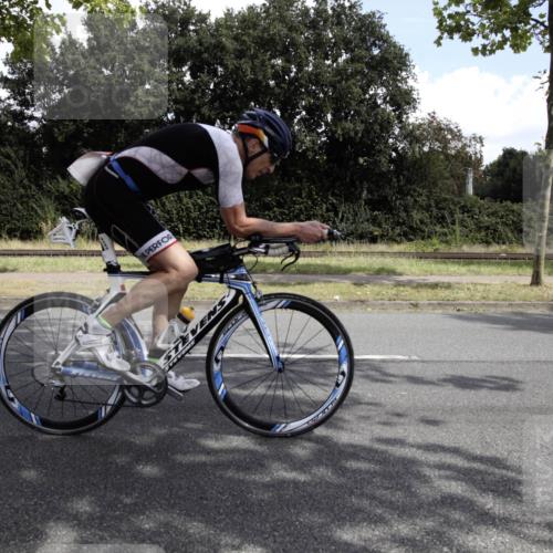 11.08.2024 - GEWOBA Citytriathlon Bremen H.Heesch http://msf.ph/oto/6775481 11.08.2024 11:41:50 Radfahren 758, 786, 859, 905, 965, 1020 meine-sportfotos.de