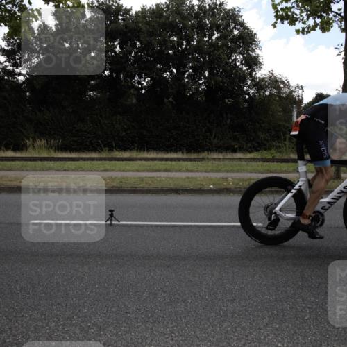 11.08.2024 - GEWOBA Citytriathlon Bremen H.Heesch http://msf.ph/oto/6775493 11.08.2024 11:43:32 Radfahren 770, 846, 868, 925, 967 meine-sportfotos.de