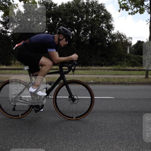 11.08.2024 - GEWOBA Citytriathlon Bremen H.Heesch http://msf.ph/oto/6775494 11.08.2024 11:43:35 Radfahren 770, 846, 868, 925, 967 meine-sportfotos.de