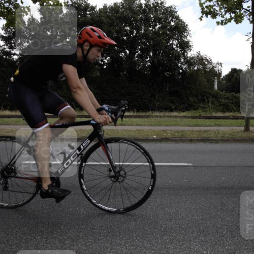 11.08.2024 - GEWOBA Citytriathlon Bremen H.Heesch http://msf.ph/oto/6775496 11.08.2024 11:43:41 Radfahren 770, 846, 868, 925, 1039 meine-sportfotos.de