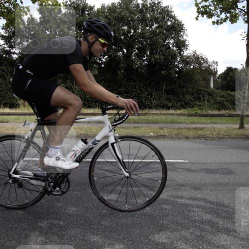 11.08.2024 - GEWOBA Citytriathlon Bremen H.Heesch http://msf.ph/oto/6775499 11.08.2024 11:44:08 Radfahren 746, 759, 861, 914 meine-sportfotos.de