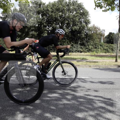 11.08.2024 - GEWOBA Citytriathlon Bremen H.Heesch http://msf.ph/oto/6775517 11.08.2024 11:44:59 Radfahren 763, 827, 916, 927, 956, 964, 973, 996, 1030 meine-sportfotos.de