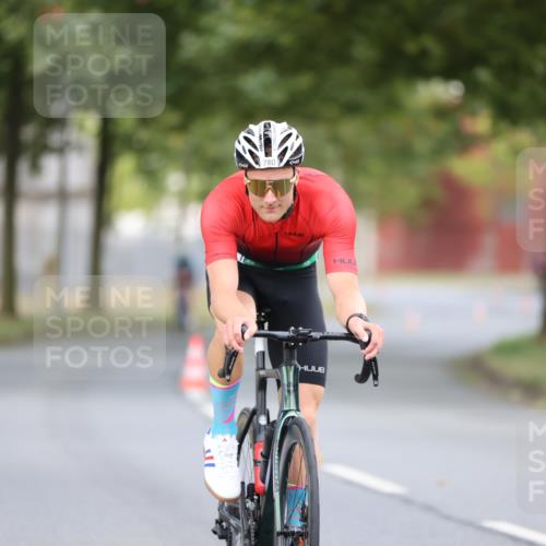 11.08.2024 - GEWOBA Citytriathlon Bremen H.Heesch http://msf.ph/oto/6775518 11.08.2024 11:43:04 Radfahren 756, 780, 1008 meine-sportfotos.de