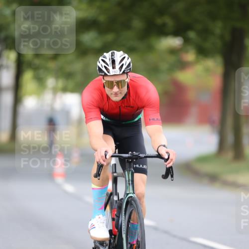 11.08.2024 - GEWOBA Citytriathlon Bremen H.Heesch http://msf.ph/oto/6775521 11.08.2024 11:43:04 Radfahren 756, 780, 1008 meine-sportfotos.de
