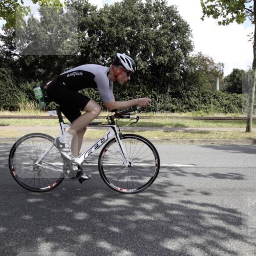 11.08.2024 - GEWOBA Citytriathlon Bremen H.Heesch http://msf.ph/oto/6775531 11.08.2024 11:45:29 Radfahren 819, 822, 900, 974, 994, 1029 meine-sportfotos.de